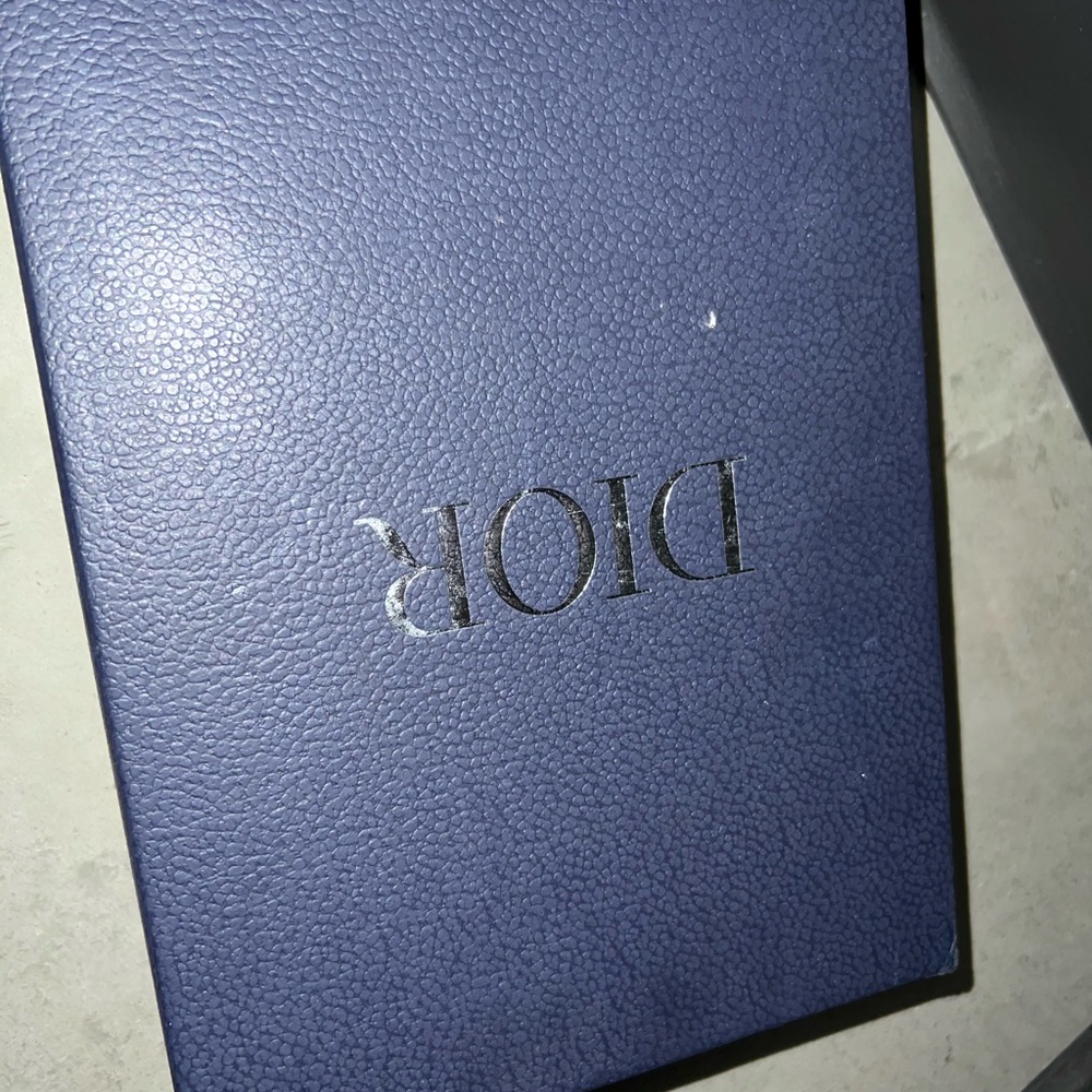 Dior B22 - Picture 2 of 2